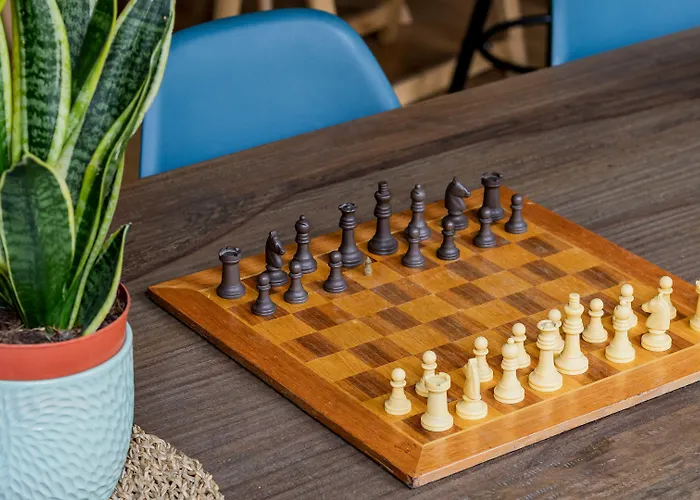 Invictus بيت شباب *