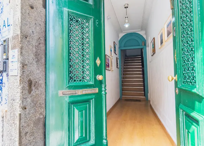 Invictus بيت شباب *