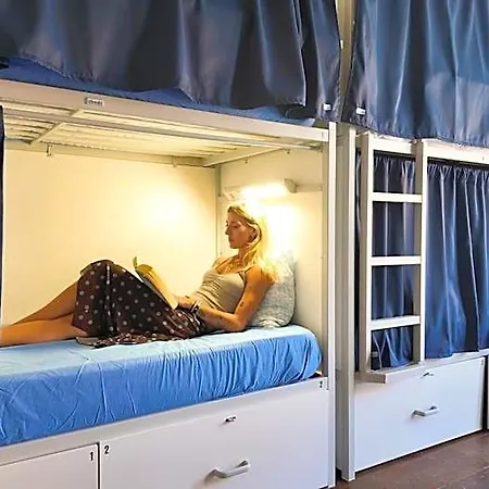 Hostel Onefam Clerigos Porto