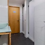 Onefam Clerigos אכסניה *