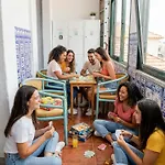 Hostel Onefam Clerigos *