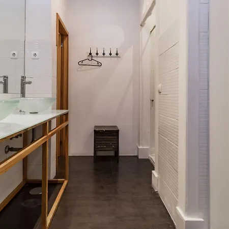 Хостел Onefam Clerigos