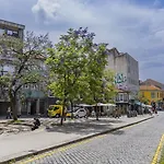 Onefam Clerigos Albergue Porto