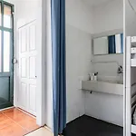 Onefam Clerigos Albergue Porto