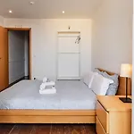 Onefam Clerigos * Porto